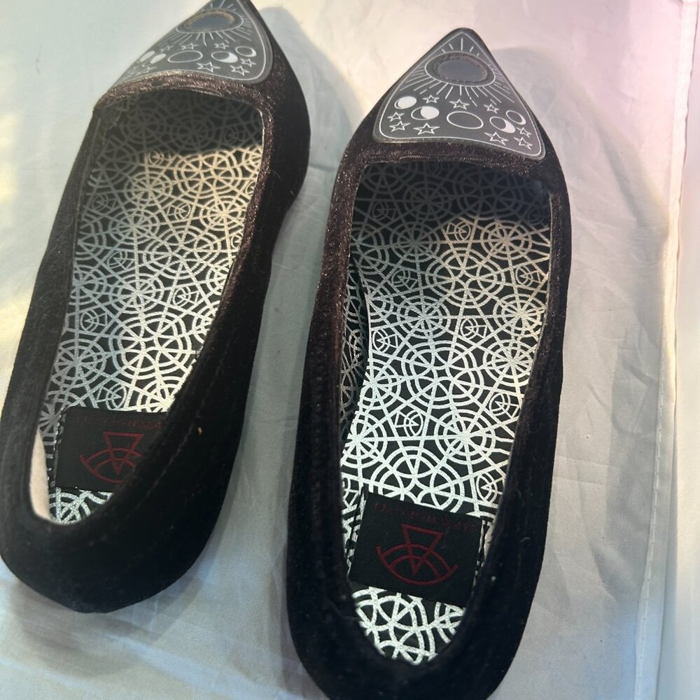 Strangecvlt‎ esoteric black velvet flats goth cycles of the moon design on toe - Picture 10 of 11
